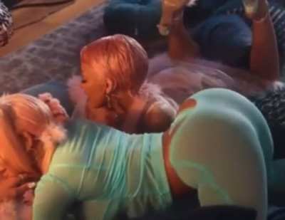 🍑