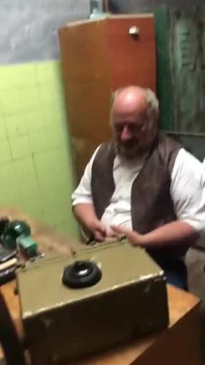 ты бы еще консе<wbr>рвных банок насоб<wbr>ирал