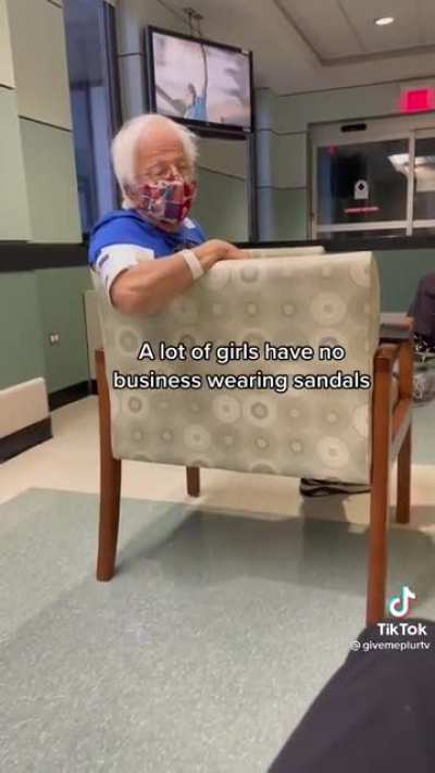 Big feet guy