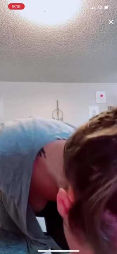 😋