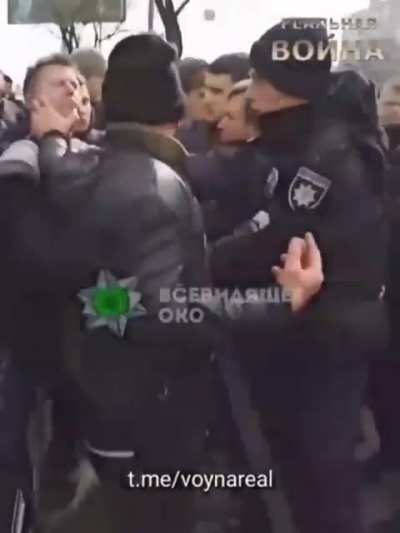 Russian spy caught by Ukrainian Police