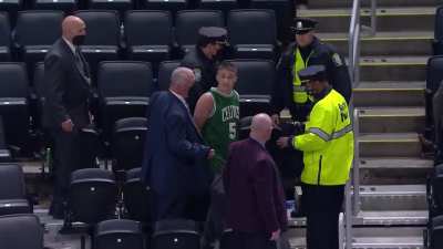 [Highlight] Full footage of the Celtics fan getting arrested