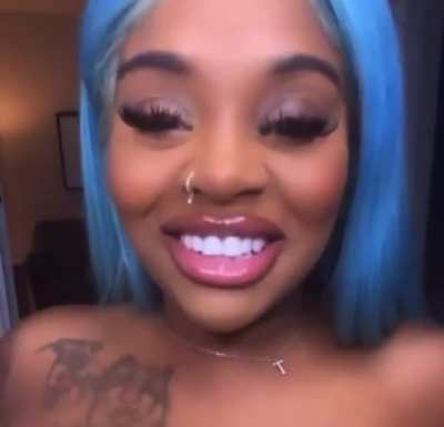 Up close 😍👄