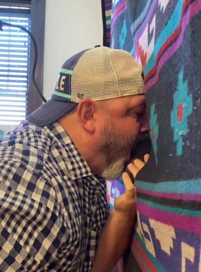 Incredibly hot BBC visiting from Atlanta, snuck away to get some much needed throat hugs. I spent 15 minutes making love to that tool. Didn’t want it to end. 27/5’<wbr>8”/19<wbr>5/ 9.5” 