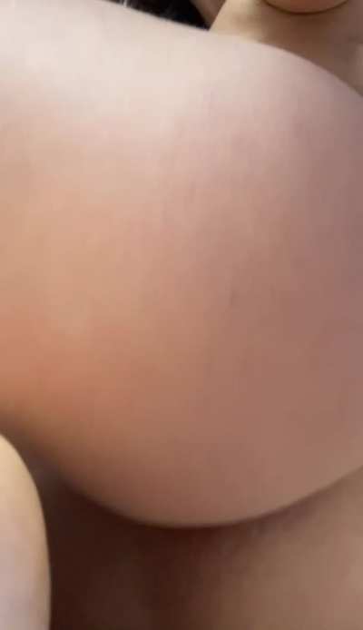 33yo Naughty MILF knows how to make you cum