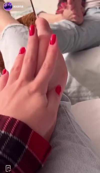 Absolute HIGHL<wbr>IGHT!<wbr>@x_x_<wbr>a_n_a still live on TikTok showing feet galore from all angles with a mirror! Don’t miss this!