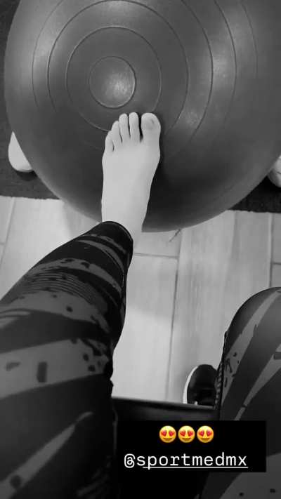 Feet 