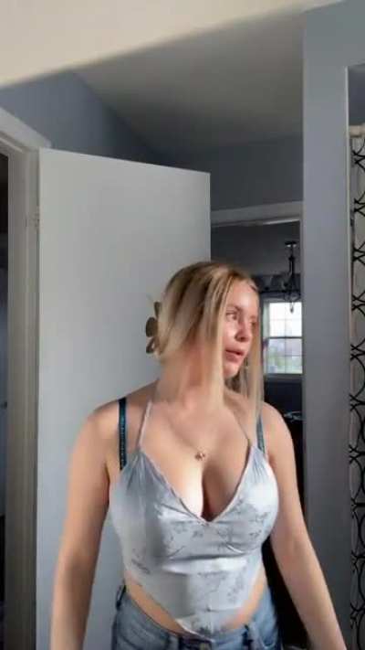 童颜巨乳