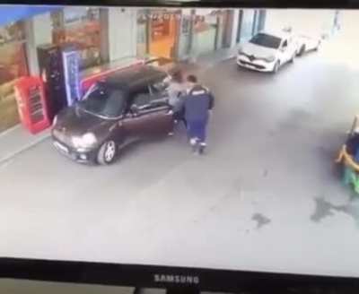 Мадам позвольте...