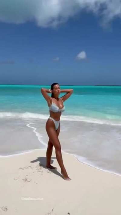 Beach babe