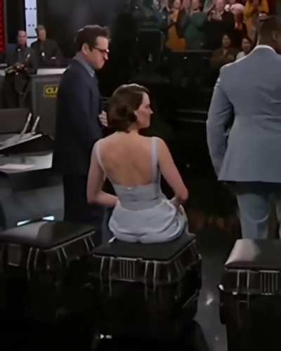 Oof, That Extra Bounce (Source: IG @daisyyridley)
