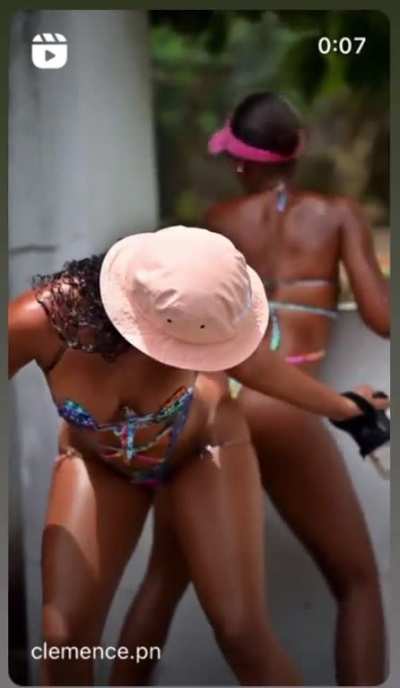 Hot gyal