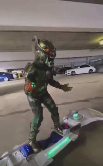 Dad makes son a custom made Green Goblin costume for cosplaying!