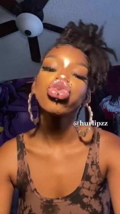 😙