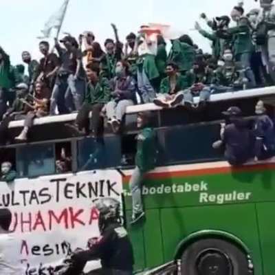 La legión yendo a recuperar Shingashina