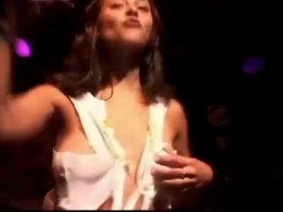 Reluctant Show-Off