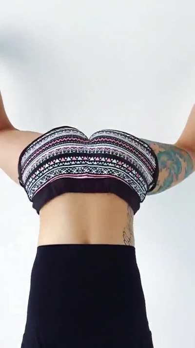 Upside down booty 🙃
