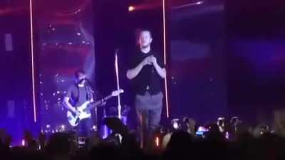 Girl loses her mind at Imagine Dragons Concert when requesting the song Amsterdam comes true.