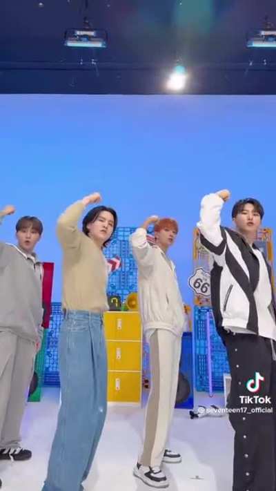 Bts Suga doing Seventeen #Bss_fighting challenge ❤️‍🔥