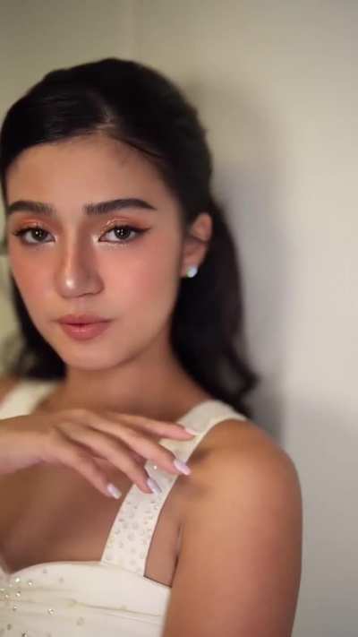 Belle Mariano