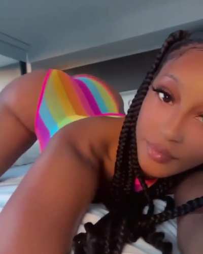 MIZZ TWERKSUM