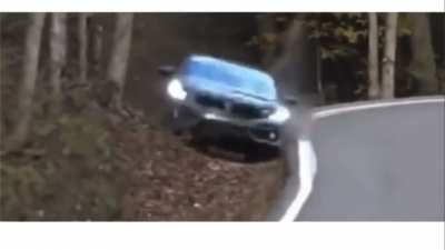 2am she replies back “Come over”