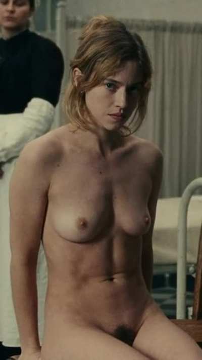 Lou de Laage