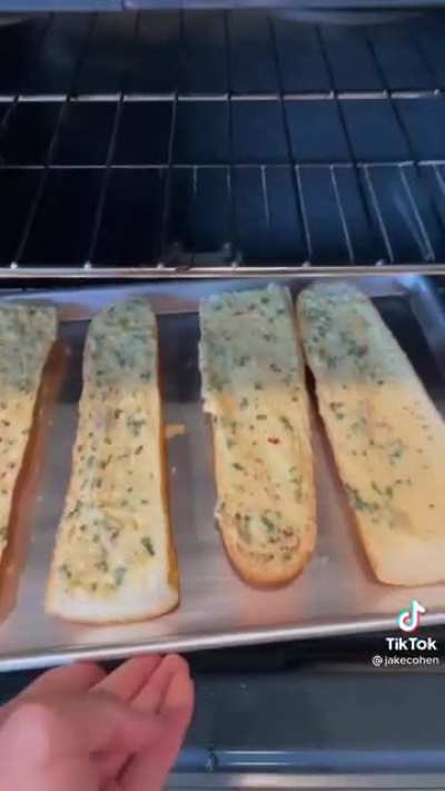 Roasted Garlic Bread