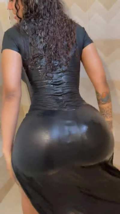 Booty Latina Shower