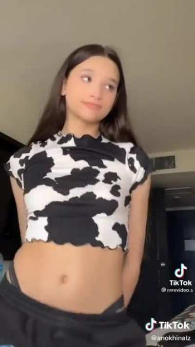 imagine her on top of you doing this🥵🥵