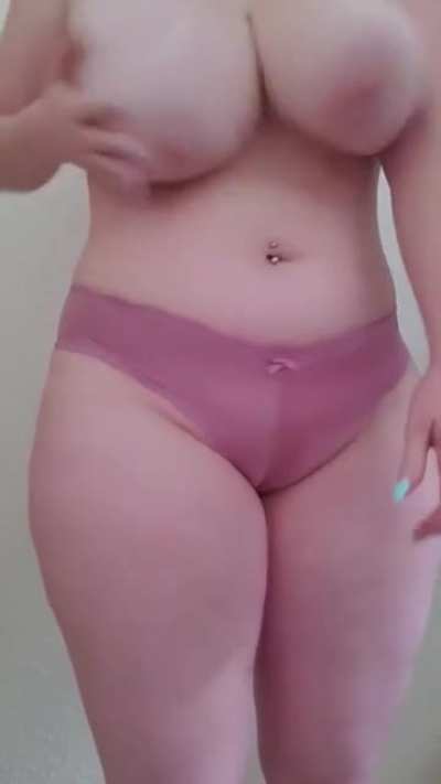 Big tits and tummy rolls