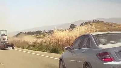 Tesla Confuses 90° Thermometer Reading for GPS Instructions: SF Bay Area