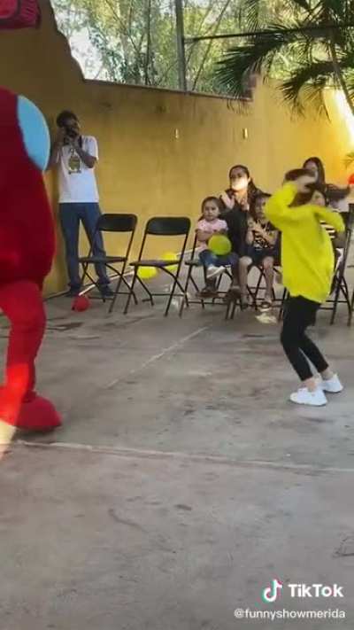 El Rojo Es SUSpechoso XD
