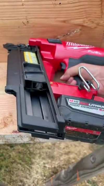 How to properly hammer a nail