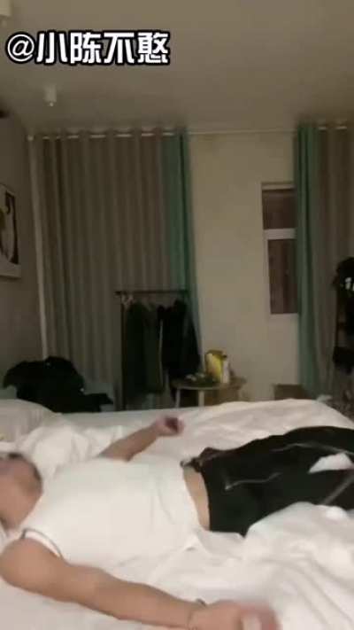 A follow up to Songyuxin Hitomi's White boyfriend reveal