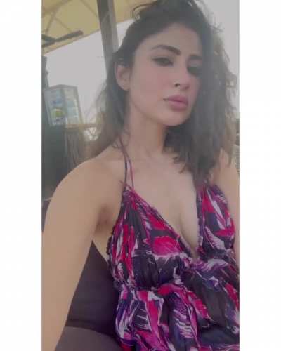 Mouni Roy 