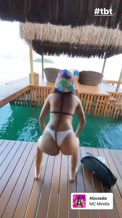MC Mirella