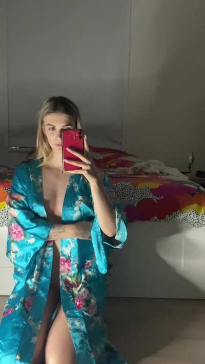Would you rather a girlfriend or fuck buddy? [ST]