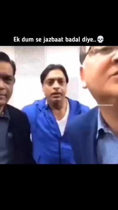Gazwe -e Hind se pehle apne biwi ka photo bhejdo shoaib Bhai mutthh marna hai