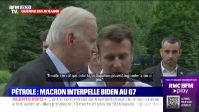 Quand Emmanuel Macron interpelle Joe Biden devant les caméras, pour discuter de la stratégie sur le pétrole (BFM TV)