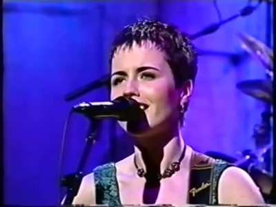 The Cranberries (Dolores O'Riordan) - 