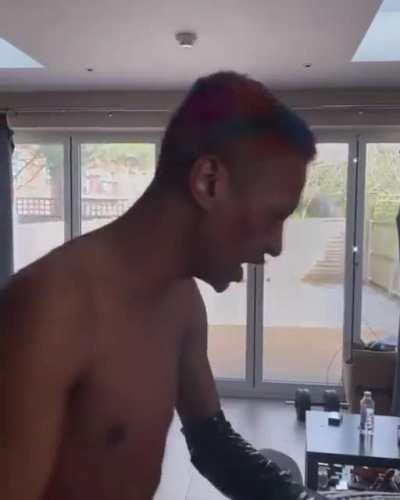 Who wants a taste of Tayce's beans ?
