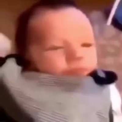 Dile hola a la tia xd