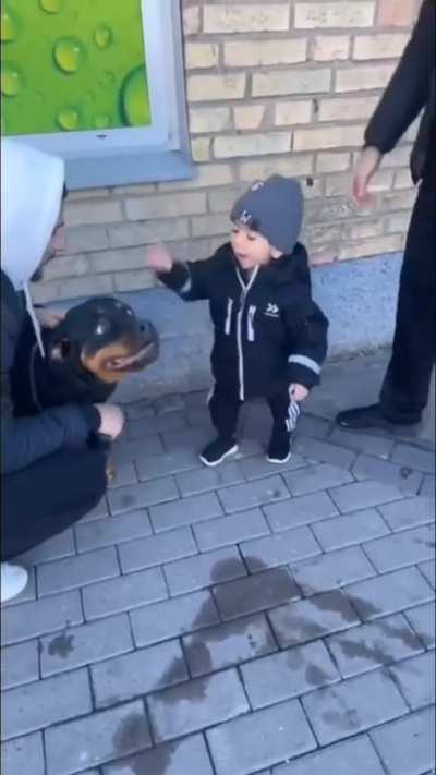 Awesome parenting 😟