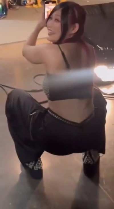 Io Shirai/Sky Booty