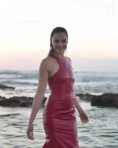 Gal Gadot is insanely hot