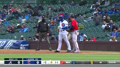 Kyle Wright nearly picks off Javier Baez, Freddie Freeman makes him take a lead.