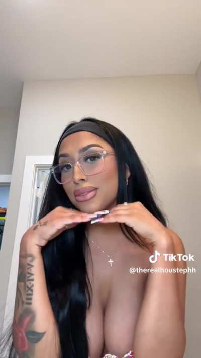 HS