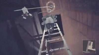 NieR: Automata -- 2B climbing a ladder