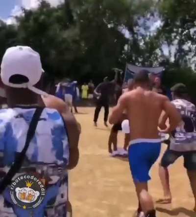 Isso é jogada ensaiada!